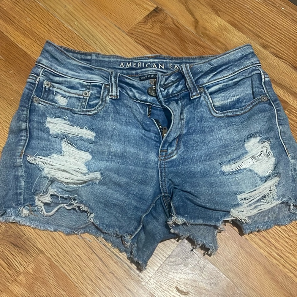 American Eagle Midi Size 2 Blue Denim Shorts Stretch